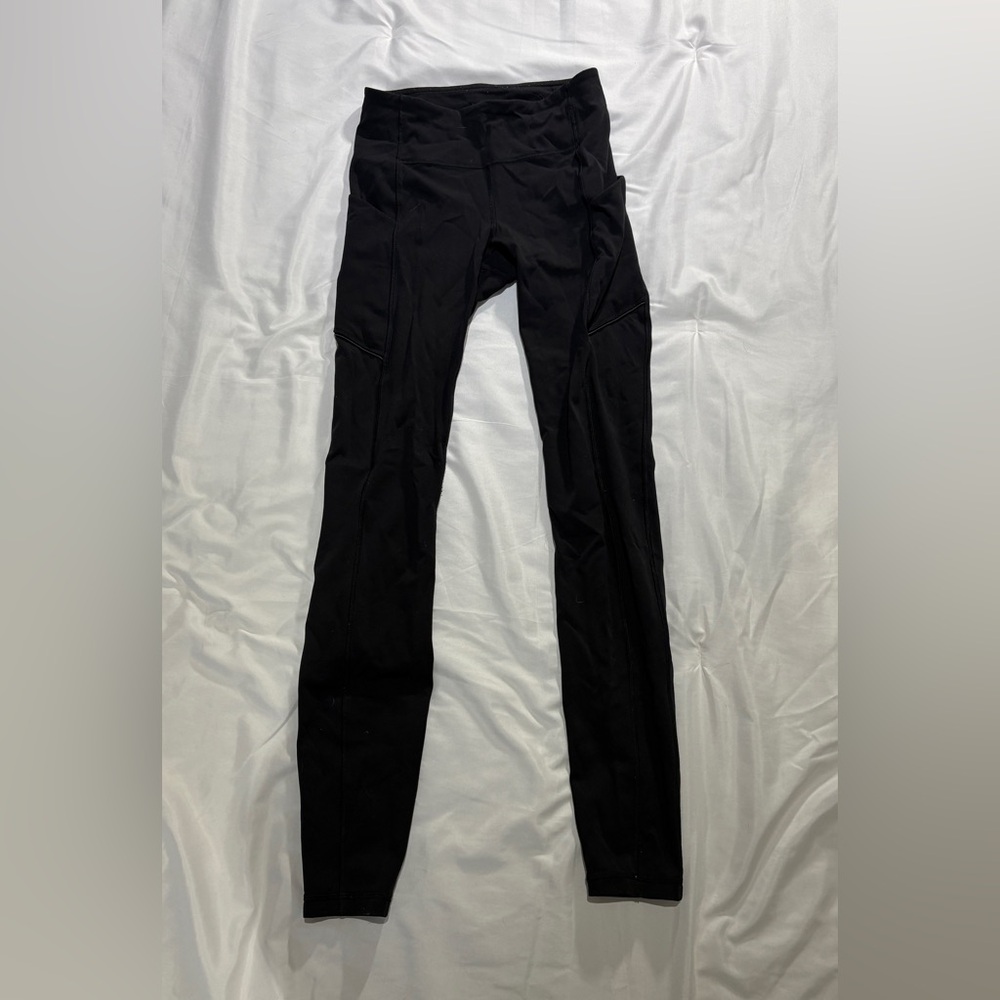Lululemon black side pocket leggings